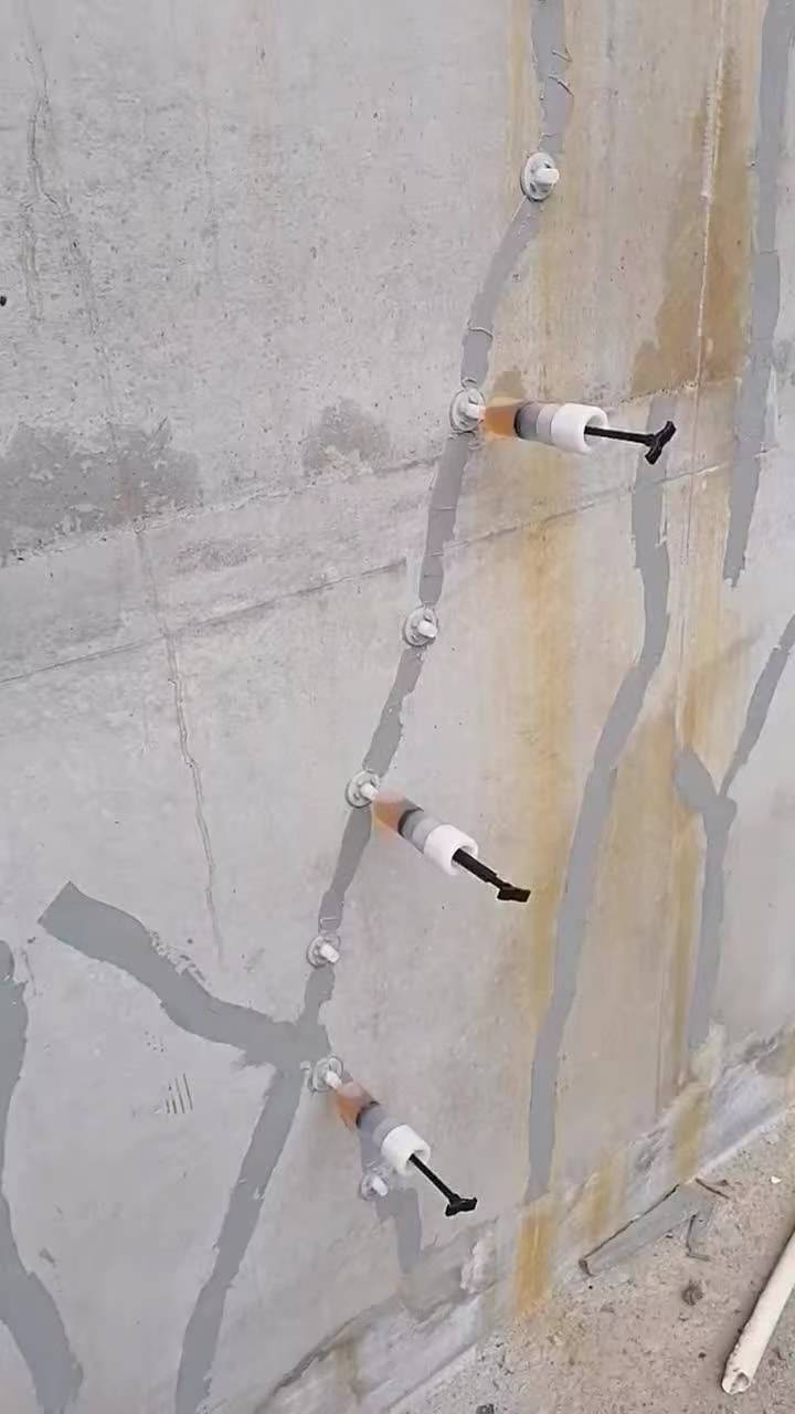 白银混凝土开裂的原因