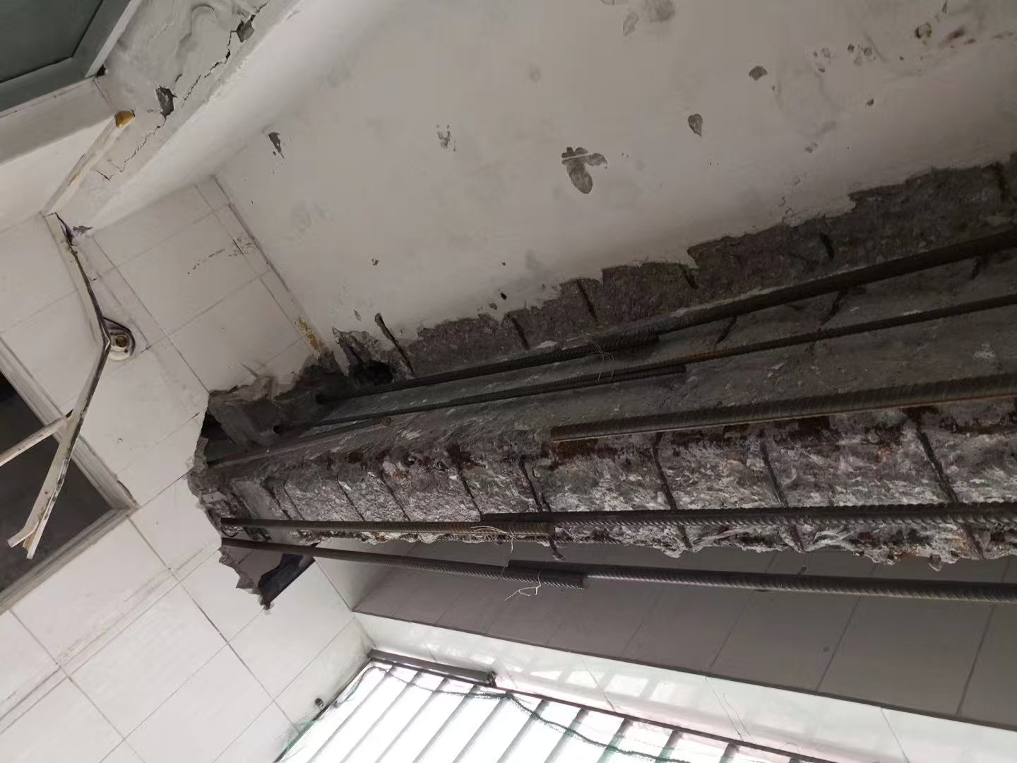 白银厂房什么时候需要加固